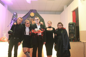 Zabawa w klimacie Wednesday DPS Chwałkowo